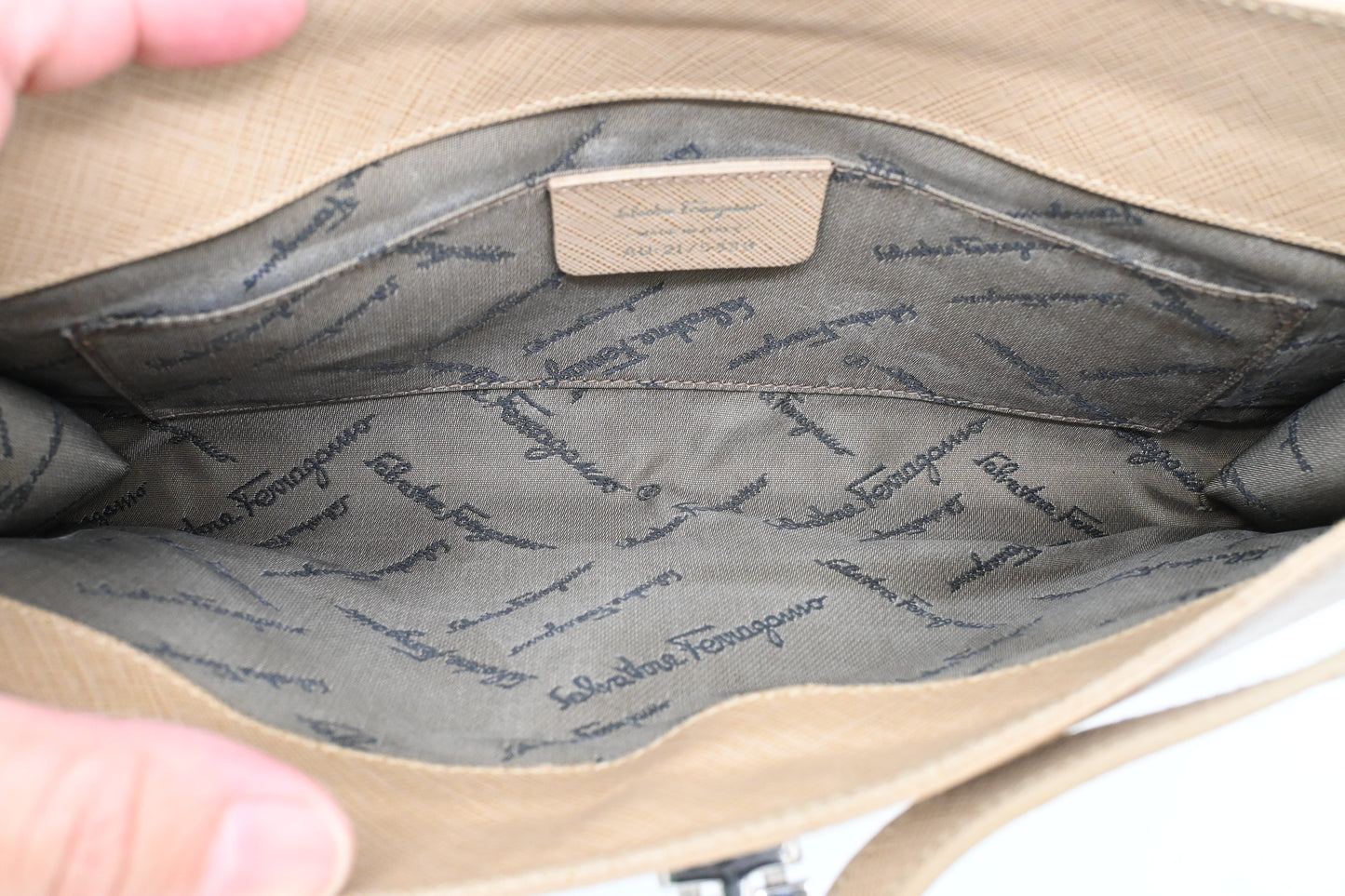 Ferragamo Handbag in Beige Leather