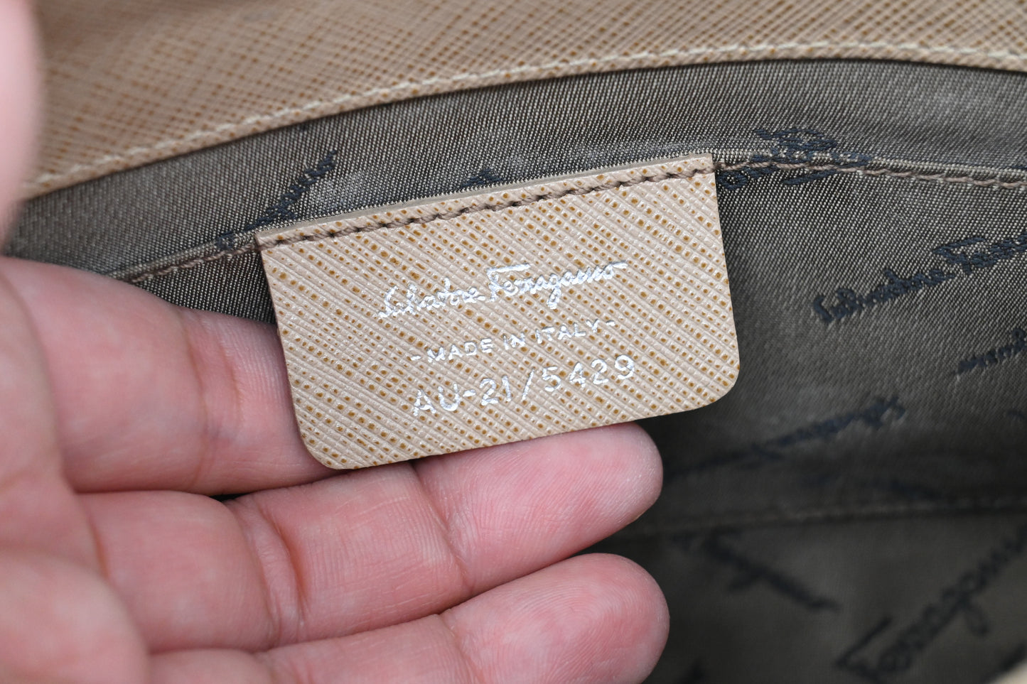 Ferragamo Handbag in Beige Leather