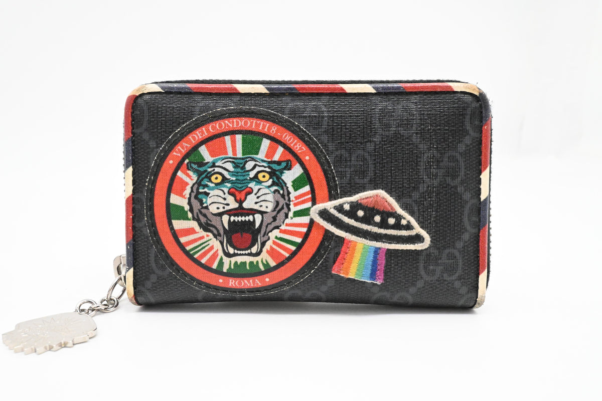 Gucci Via Dei Condotti 8 Coin Case in Black Canvas