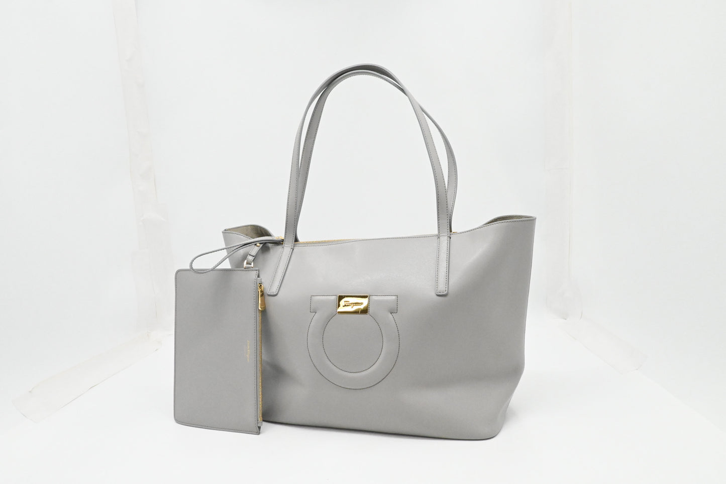 Ferragamo Gancini City Tote in Gray Leather