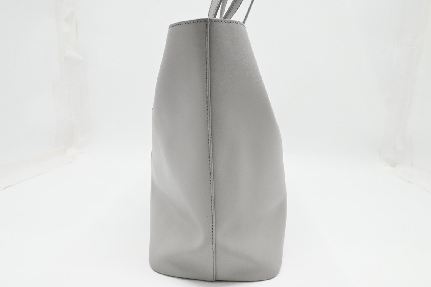 Ferragamo Gancini City Tote in Gray Leather