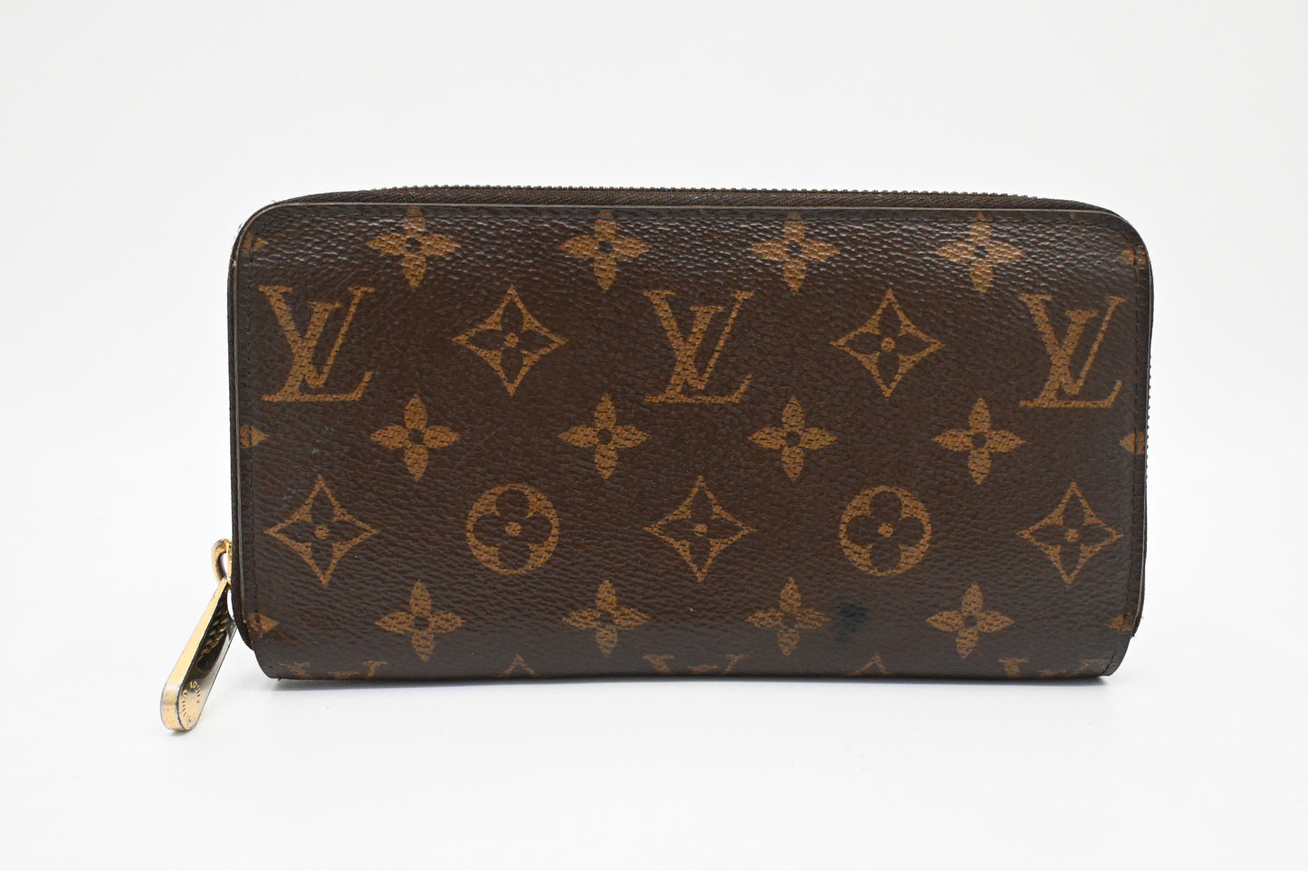 Louis Vuitton Zippy Wallet in Monogram Canvas