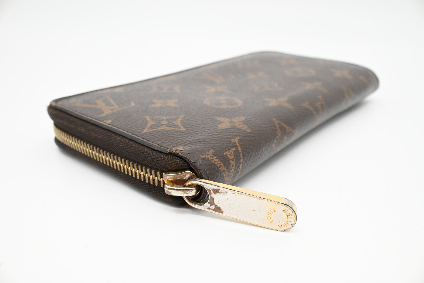 Louis Vuitton Zippy Wallet in Monogram Canvas