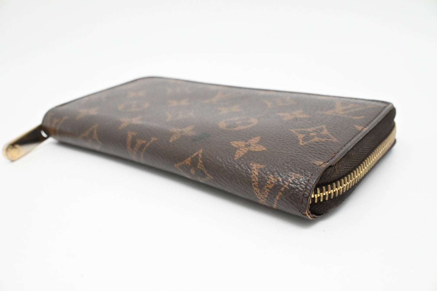Louis Vuitton Zippy Wallet in Monogram Canvas