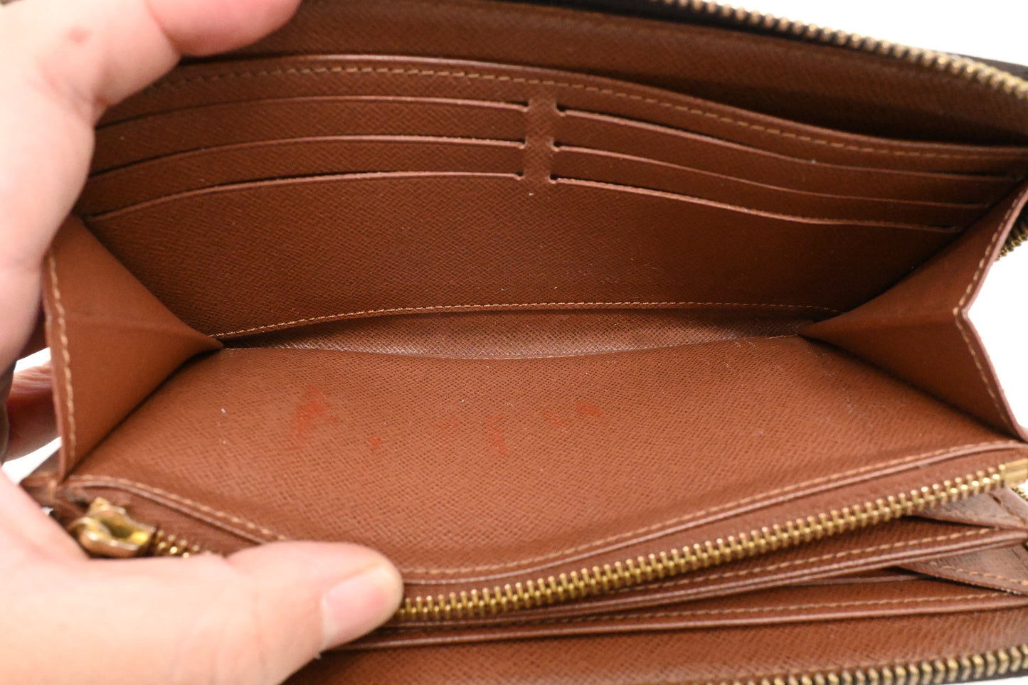 Louis Vuitton Zippy Wallet in Monogram Canvas