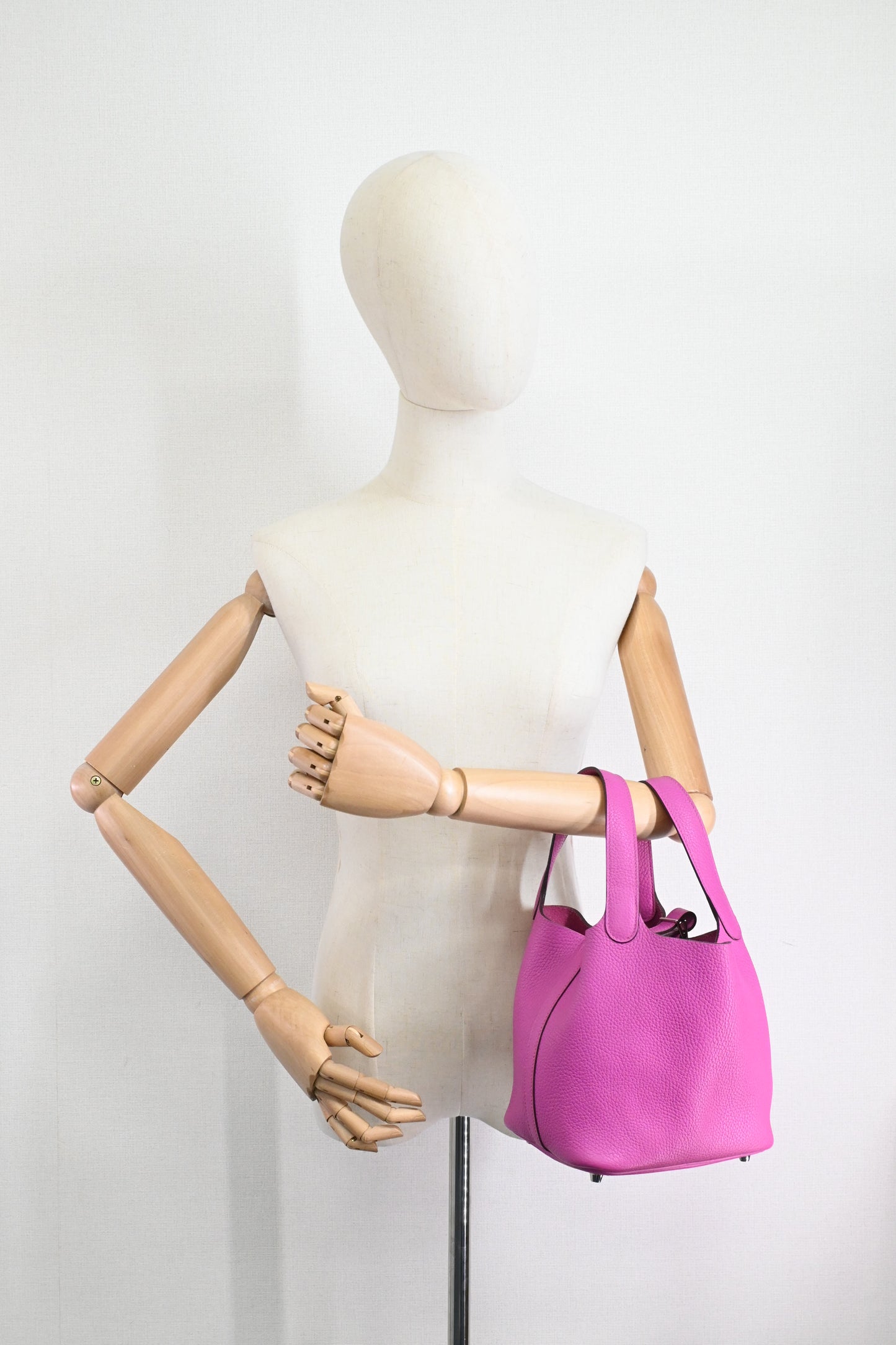 Hermes Picotin Lock 18 in Clemence Pink Leather