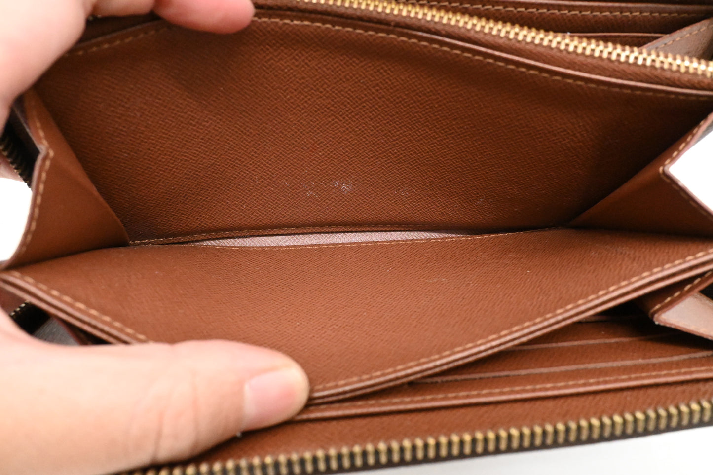 Louis Vuitton Zippy Wallet in Monogram Canvas