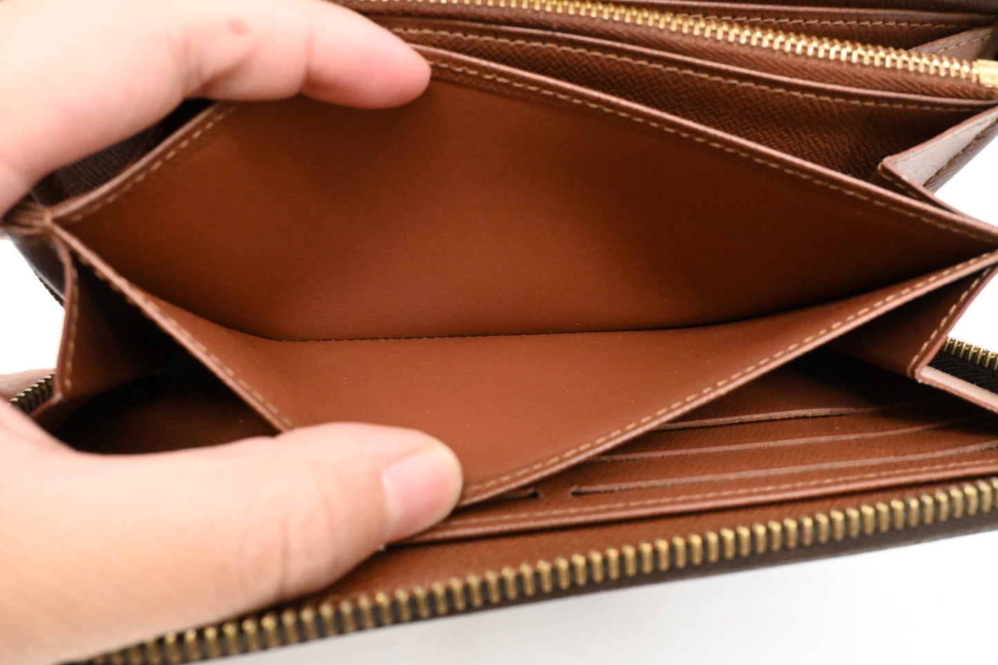 Louis Vuitton Zippy Wallet in Monogram Canvas