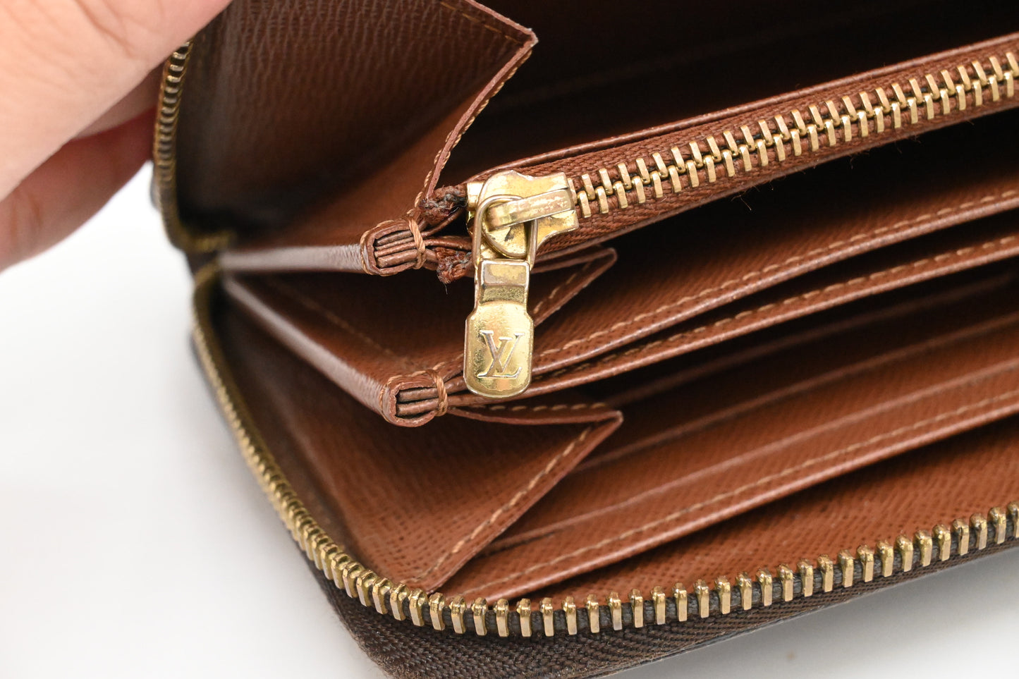 Louis Vuitton Zippy Wallet in Monogram Canvas