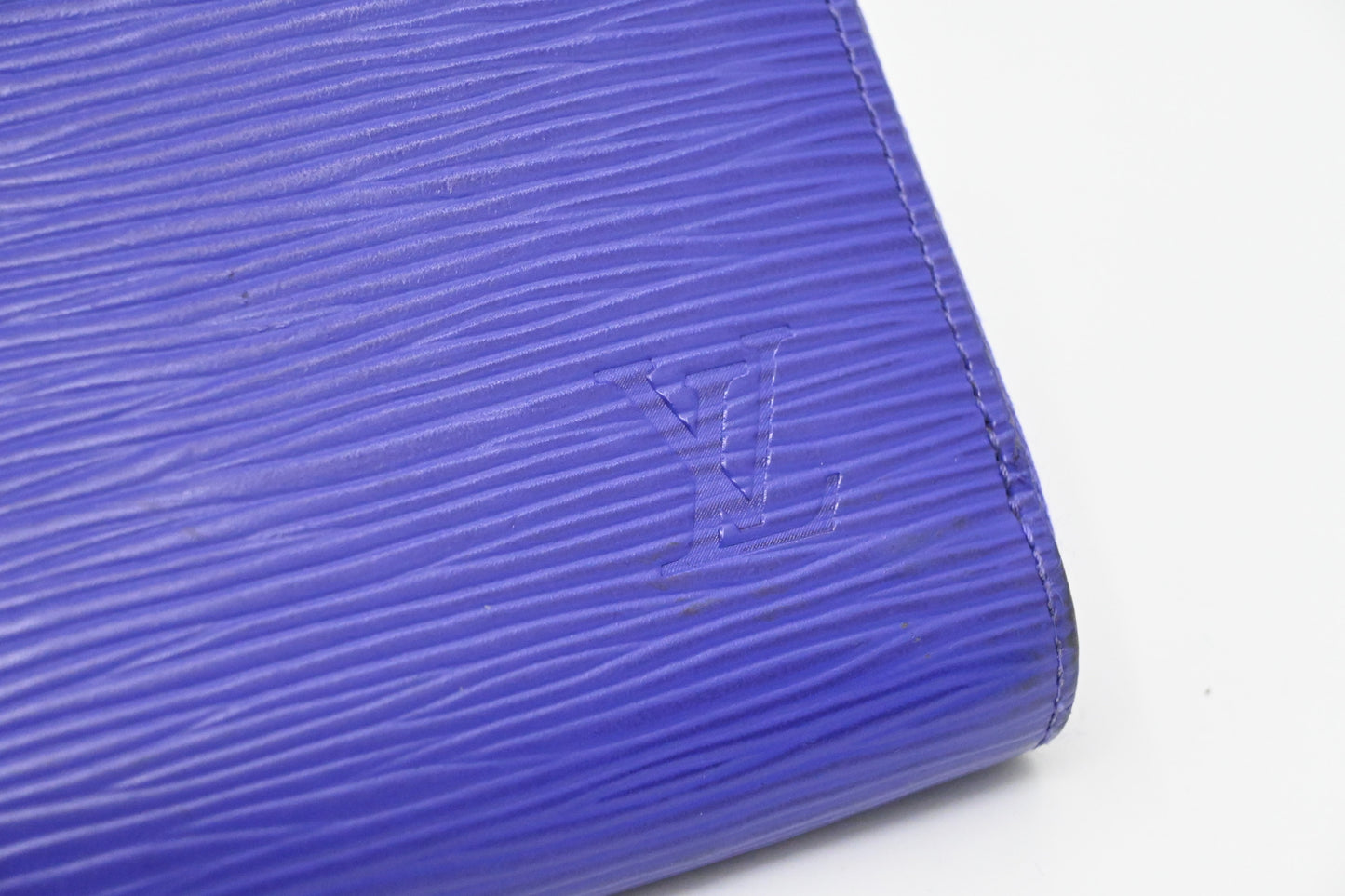 Louis Vuitton Zippy Long Wallet in Purple Epi Leather