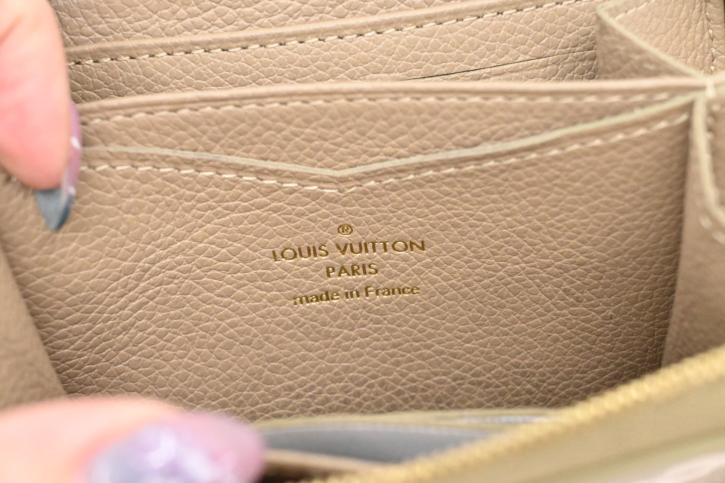 Louis Vuitton Bicolor Zippy Wallet in Olive Green Leather