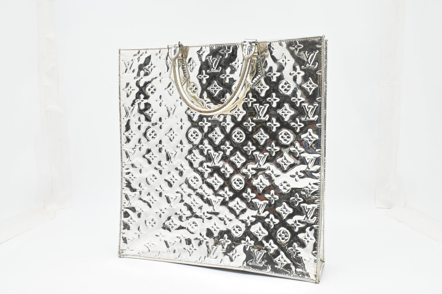 Louis Vuitton Sac Plat in Miroir Vernis Leather
