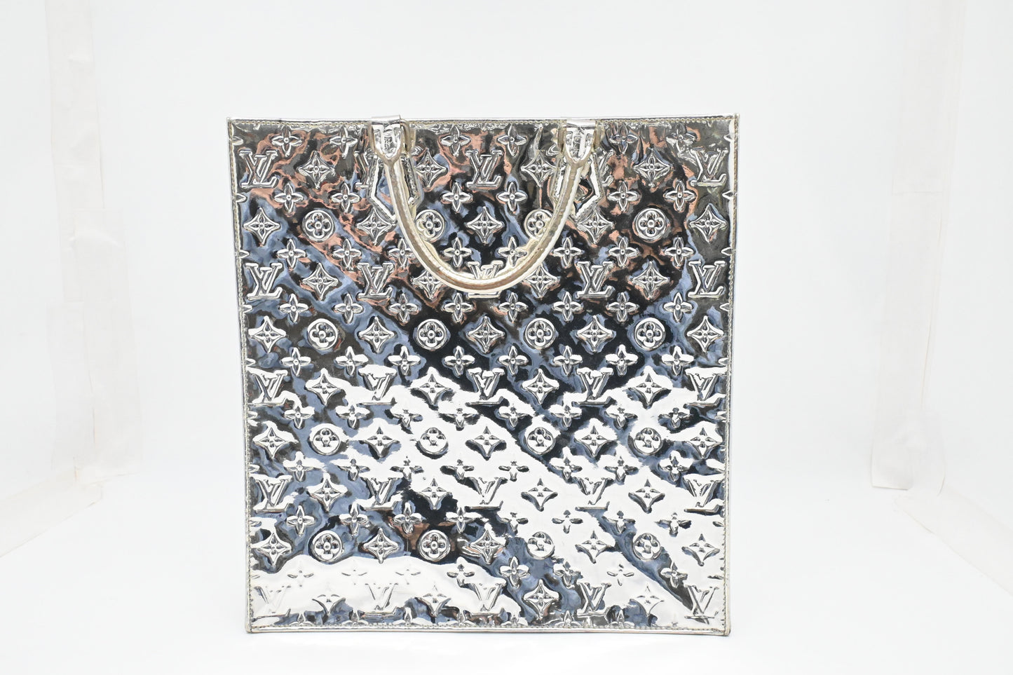 Louis Vuitton Sac Plat in Miroir Vernis Leather