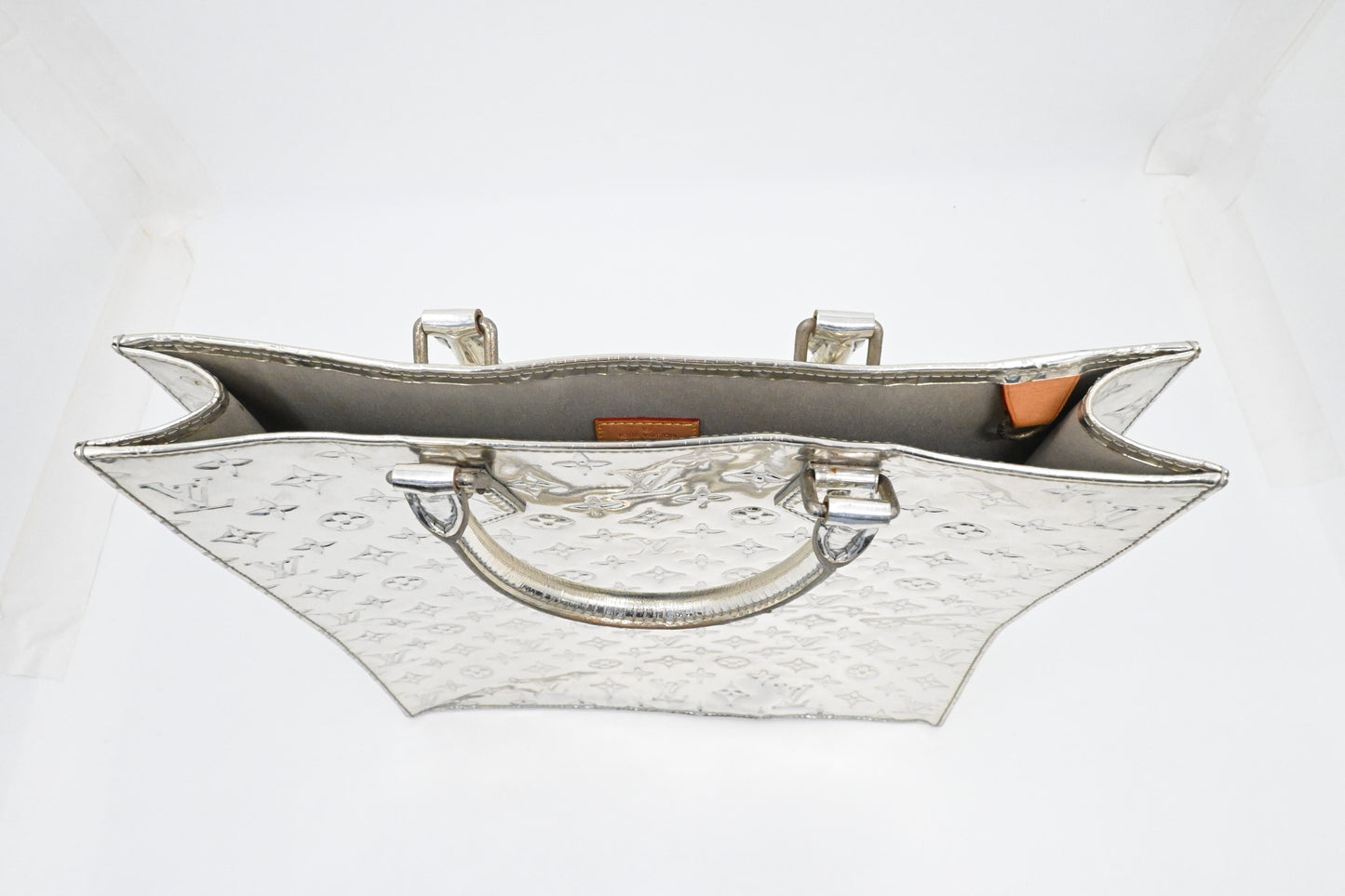 Louis Vuitton Sac Plat in Miroir Vernis Leather