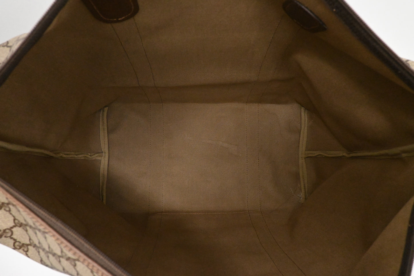 Gucci Travel Bag in GG Supreme Canvas