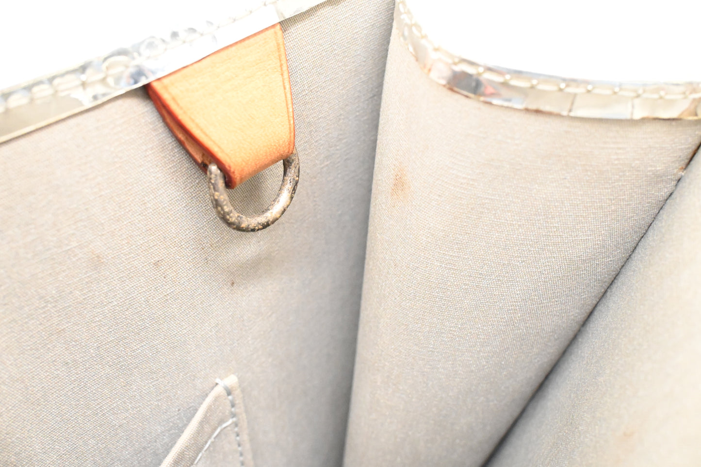 Louis Vuitton Sac Plat in Miroir Vernis Leather