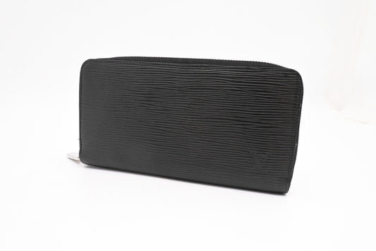 Louis Vuitton Zippy Wallet in Black Epi Leather