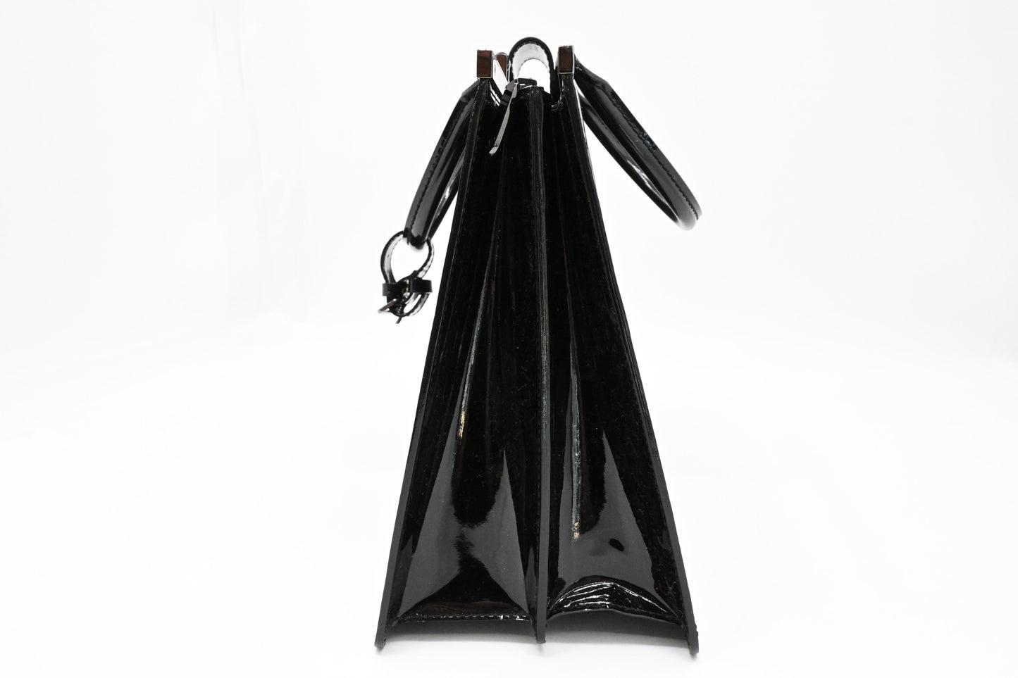 Louis Vuitton Deesse GM in Black Vernis Leather