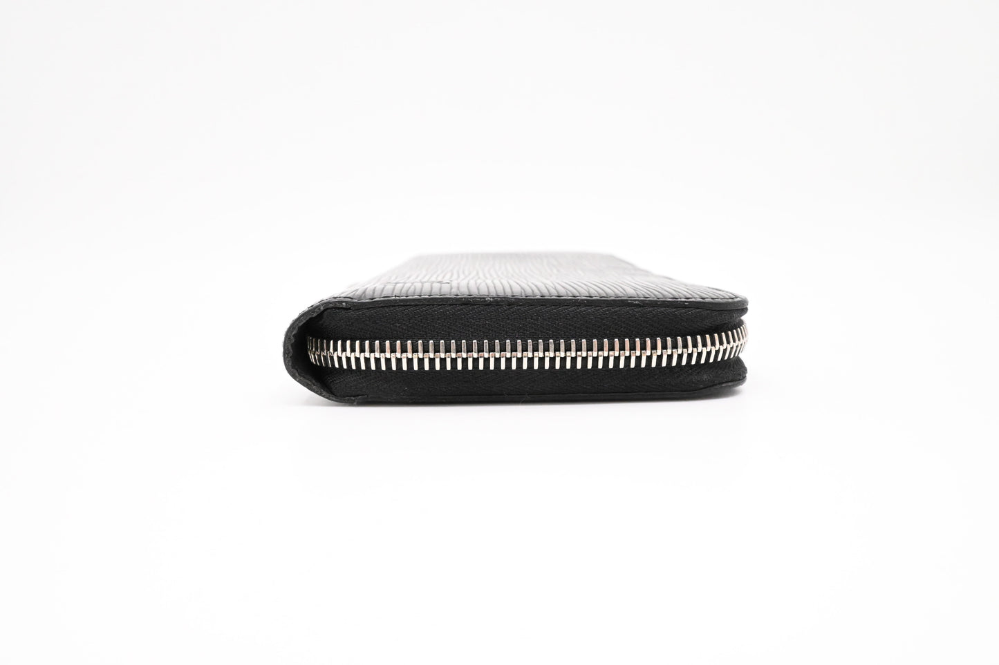 Louis Vuitton Zippy Wallet in Black Epi Leather