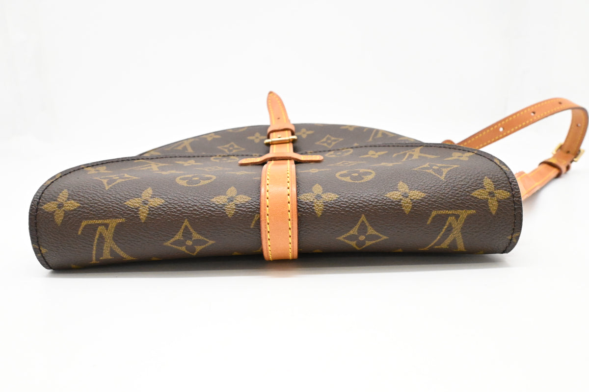 Louis Vuitton Chantilly MM in Monogram Canvas
