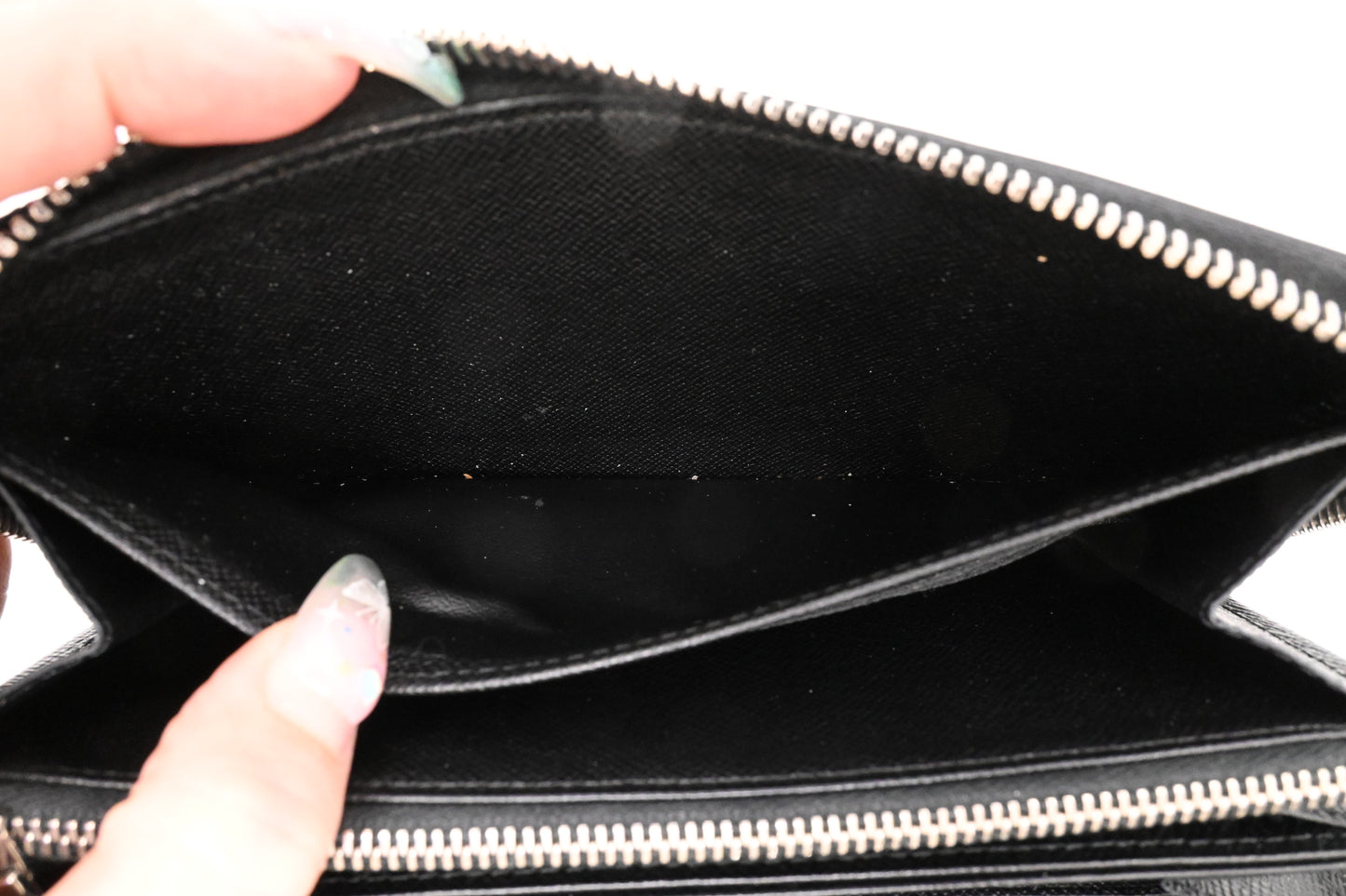 Louis Vuitton Zippy Wallet in Black Epi Leather