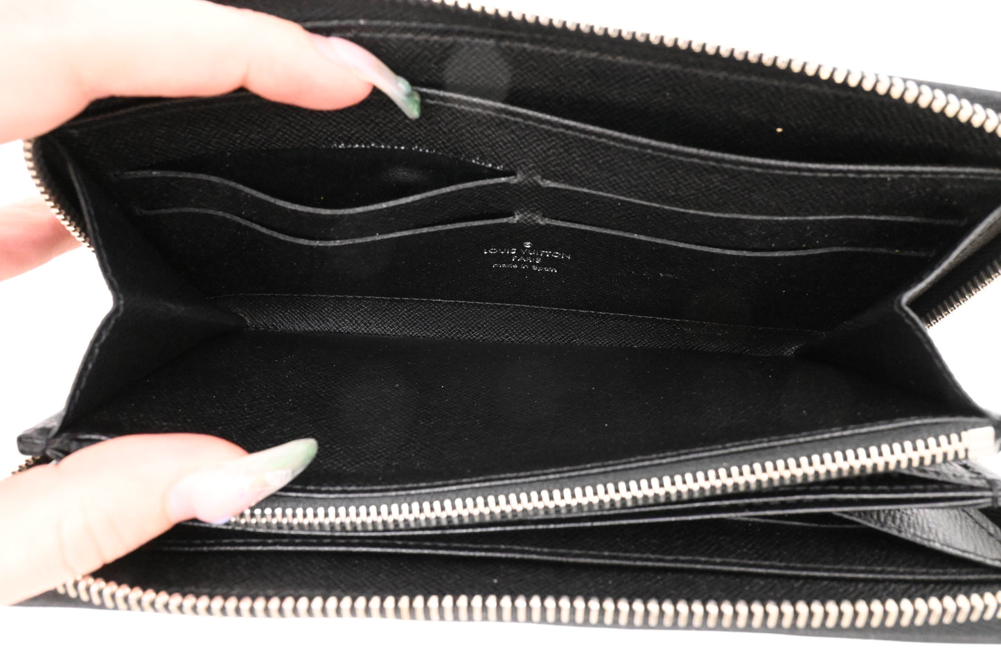 Louis Vuitton Zippy Wallet in Black Epi Leather