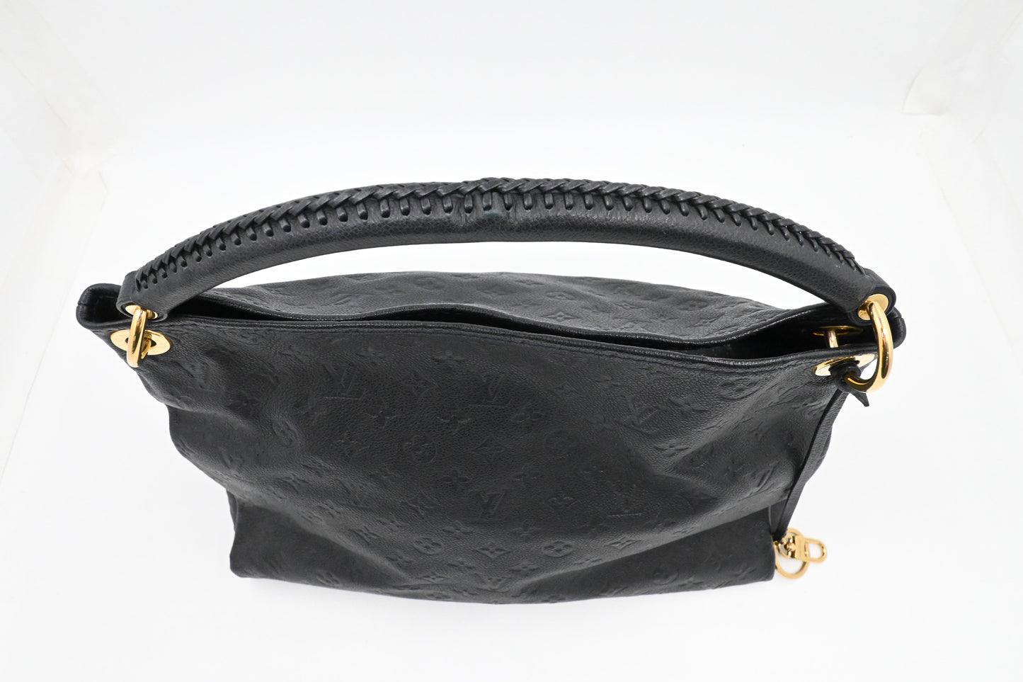 Louis Vuitton Artsy MM in Bleu Infini Empreinte Leather