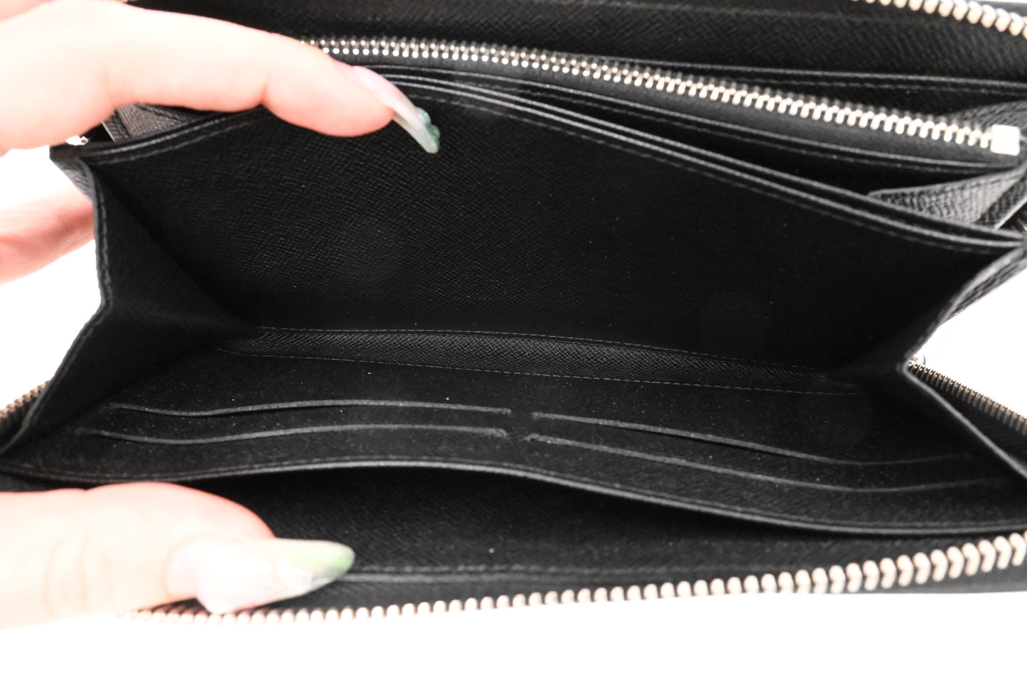 Louis Vuitton Zippy Wallet in Black Epi Leather