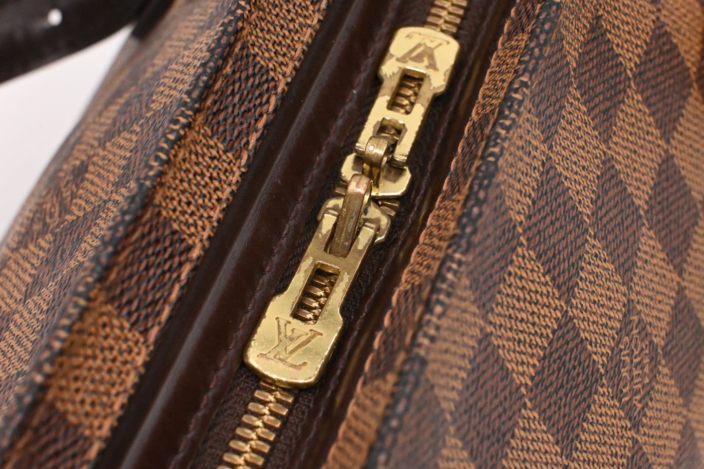 Louis Vuitton Chelsea in Damier Ebene Canvas