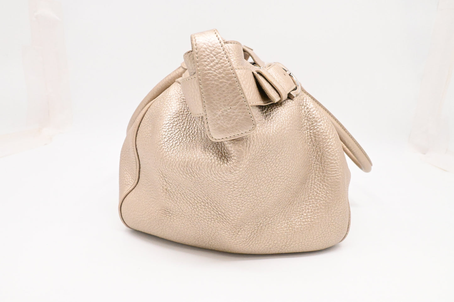 Ferragamo Tote Bag Gancini in Champagne Leather