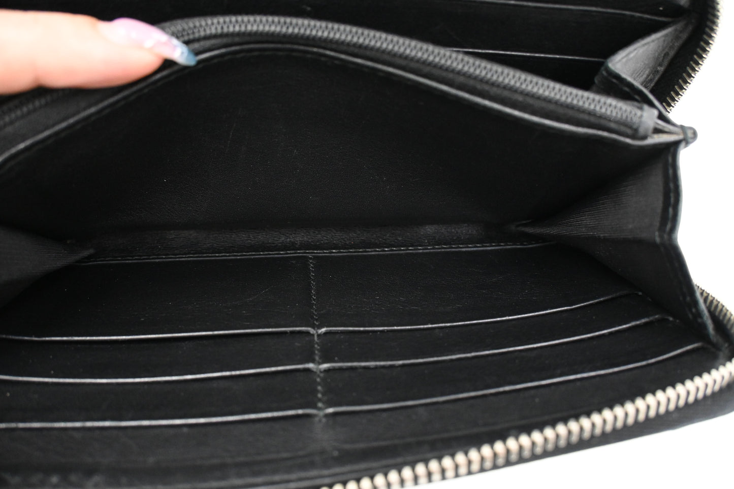Gucci Long Wallet in Black Microguccissima Leather