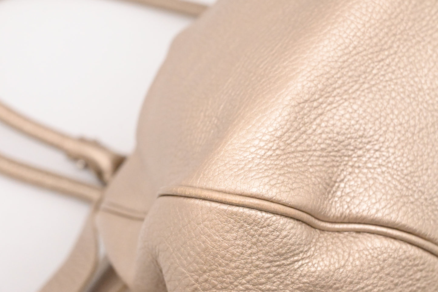 Ferragamo Tote Bag Gancini in Champagne Leather