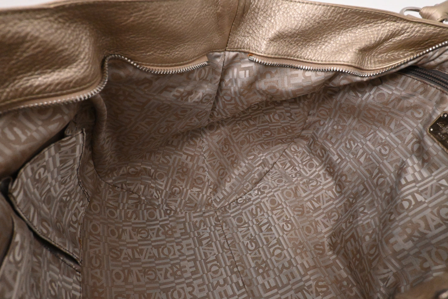 Ferragamo Tote Bag Gancini in Champagne Leather