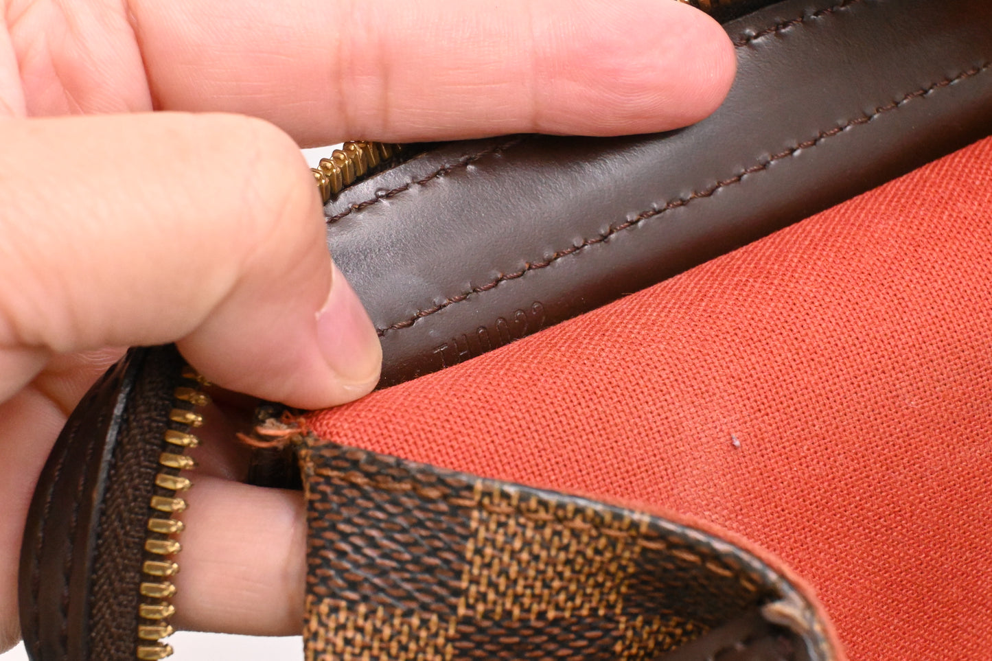 Louis Vuitton Chelsea in Damier Ebene Canvas