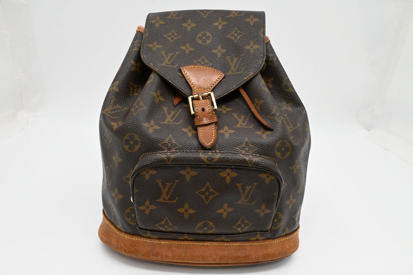 Louis Vuitton Montsouris PM in Monogram Canvas