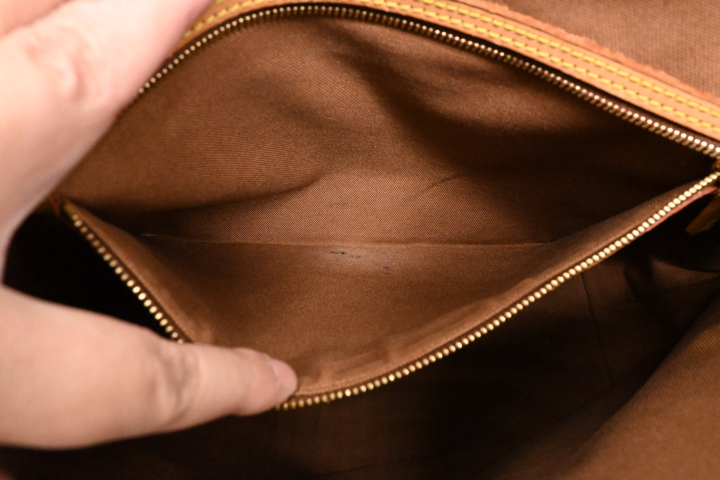 Louis Vuitton Cabas Mezzo in Monogram Canvas