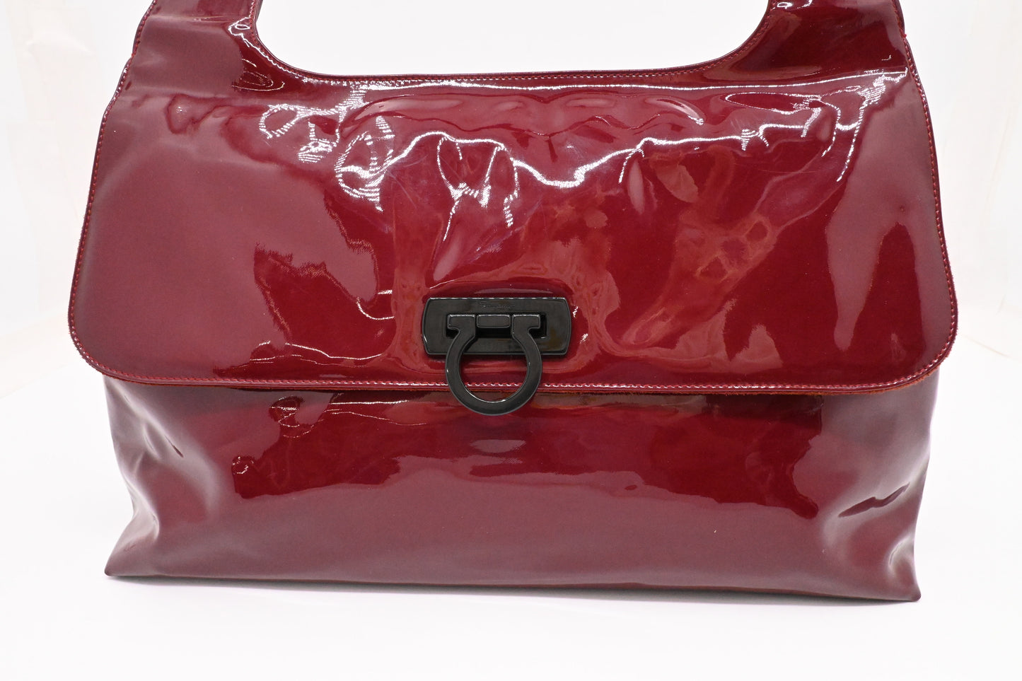 Ferragamo Shoulder Bag in Burgundy Patent Leather