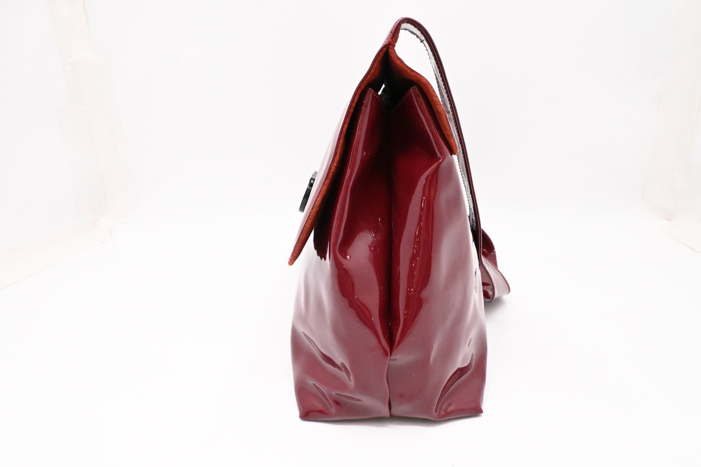 Ferragamo Shoulder Bag in Burgundy Patent Leather