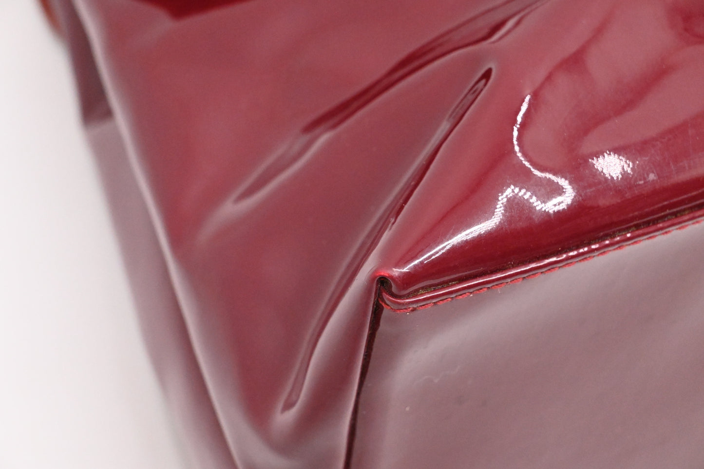 Ferragamo Shoulder Bag in Burgundy Patent Leather