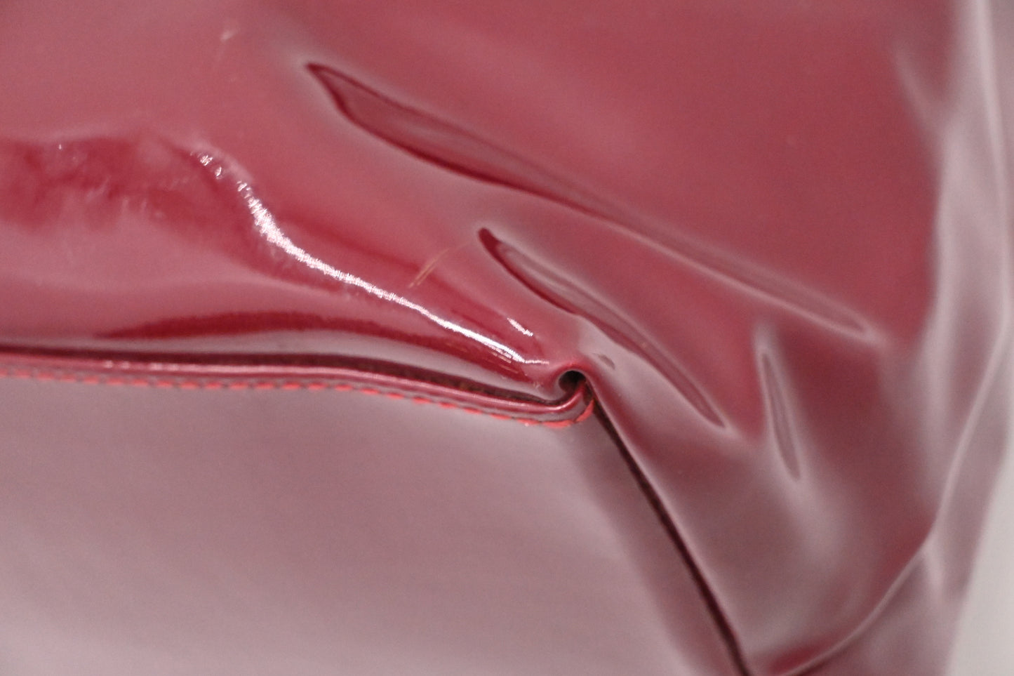 Ferragamo Shoulder Bag in Burgundy Patent Leather