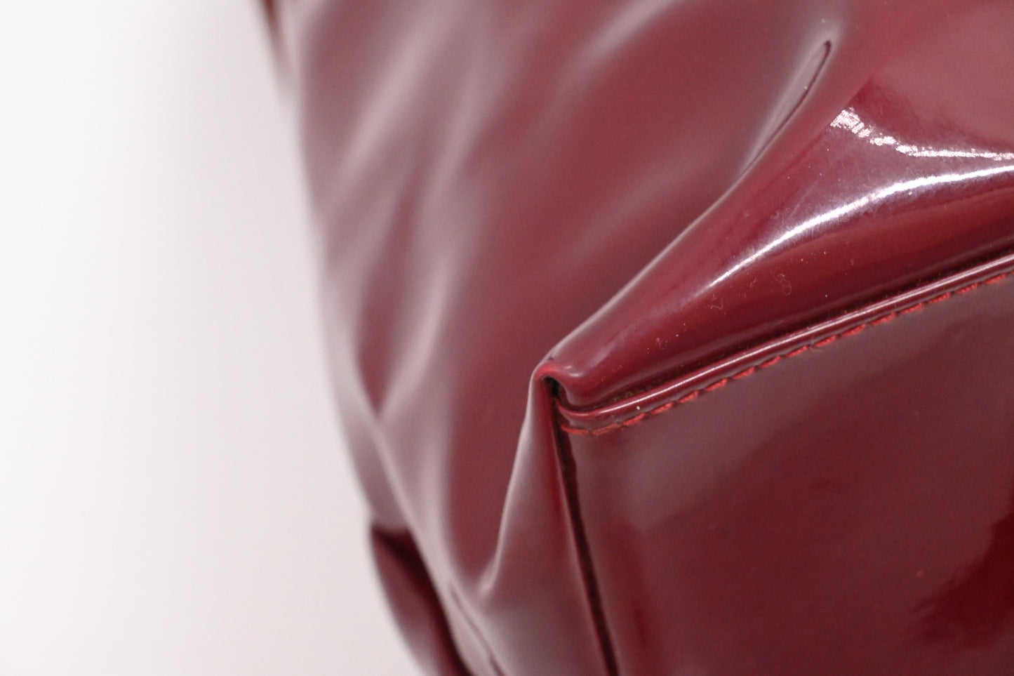Ferragamo Shoulder Bag in Burgundy Patent Leather