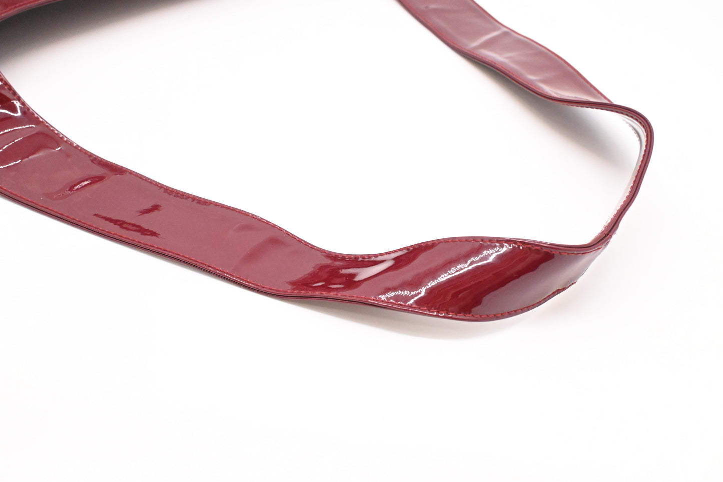 Ferragamo Shoulder Bag in Burgundy Patent Leather