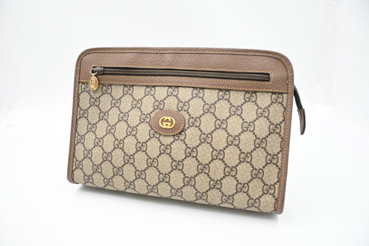 Gucci Clutch in GG Supreme Canvas