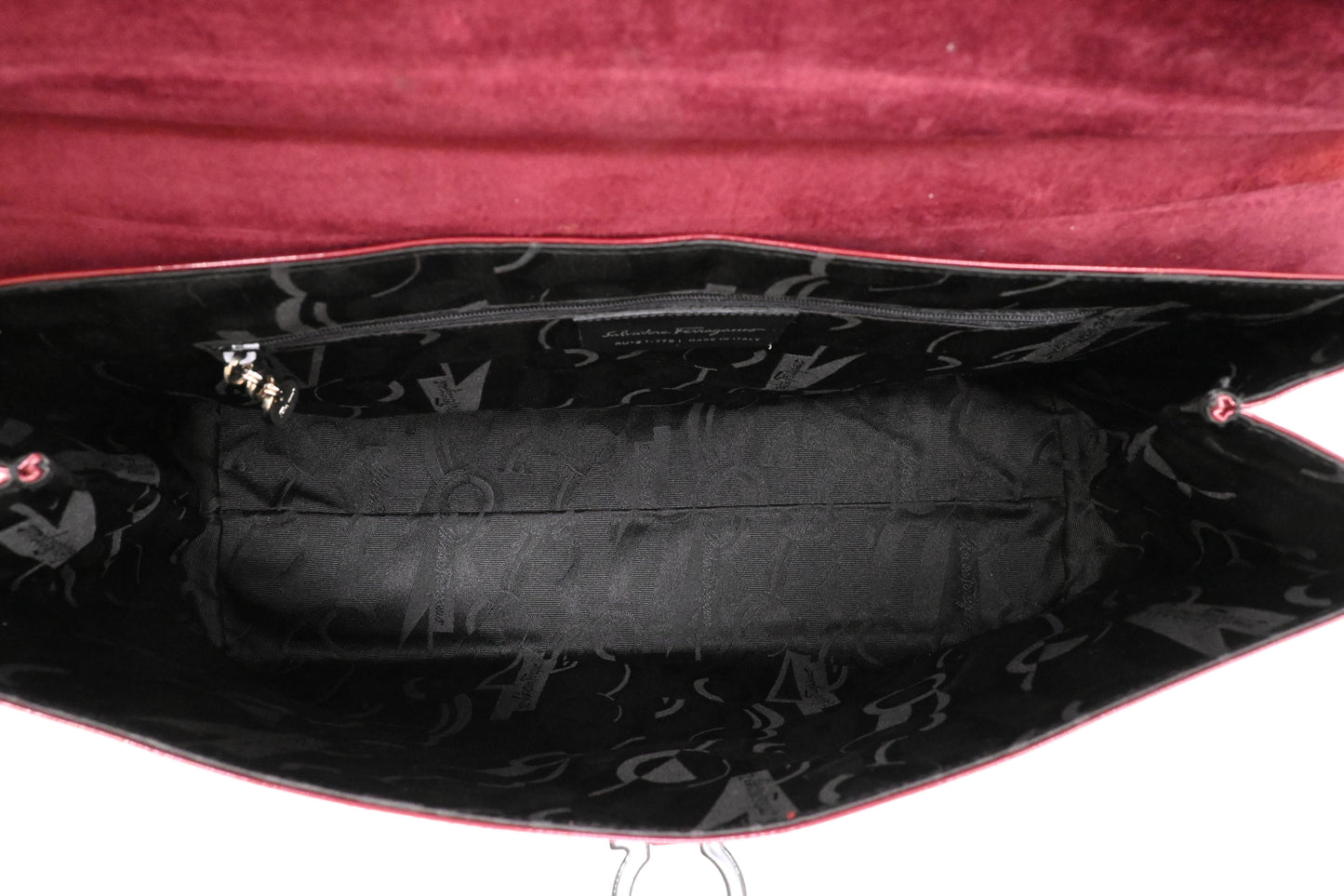 Ferragamo Shoulder Bag in Burgundy Patent Leather