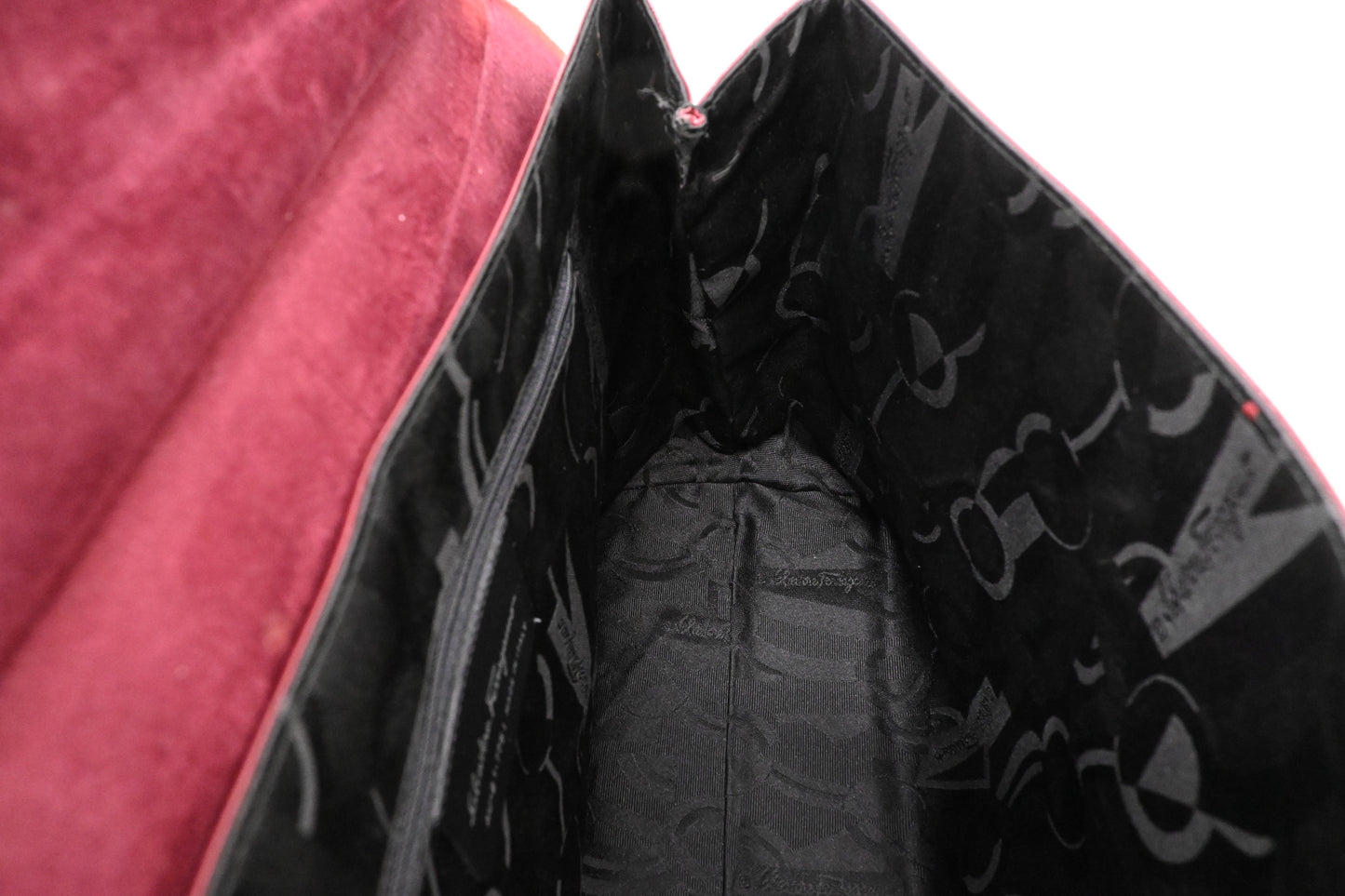 Ferragamo Shoulder Bag in Burgundy Patent Leather