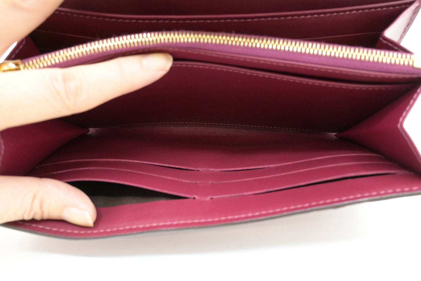Louis Vuitton Sarah Wallet in Indian Rose Vernis Leather