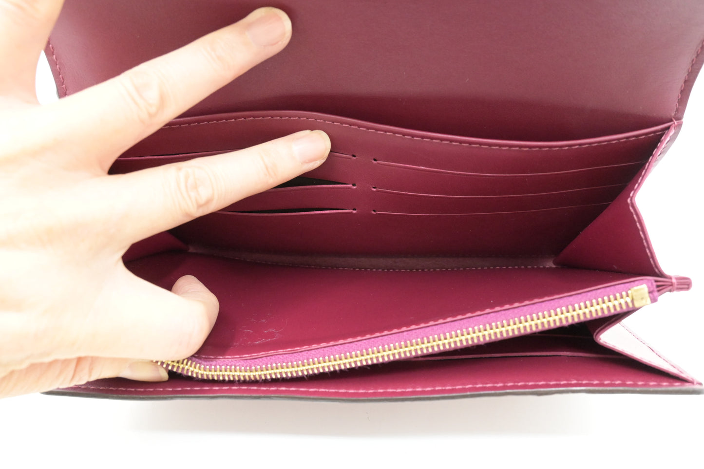 Louis Vuitton Sarah Wallet in Indian Rose Vernis Leather