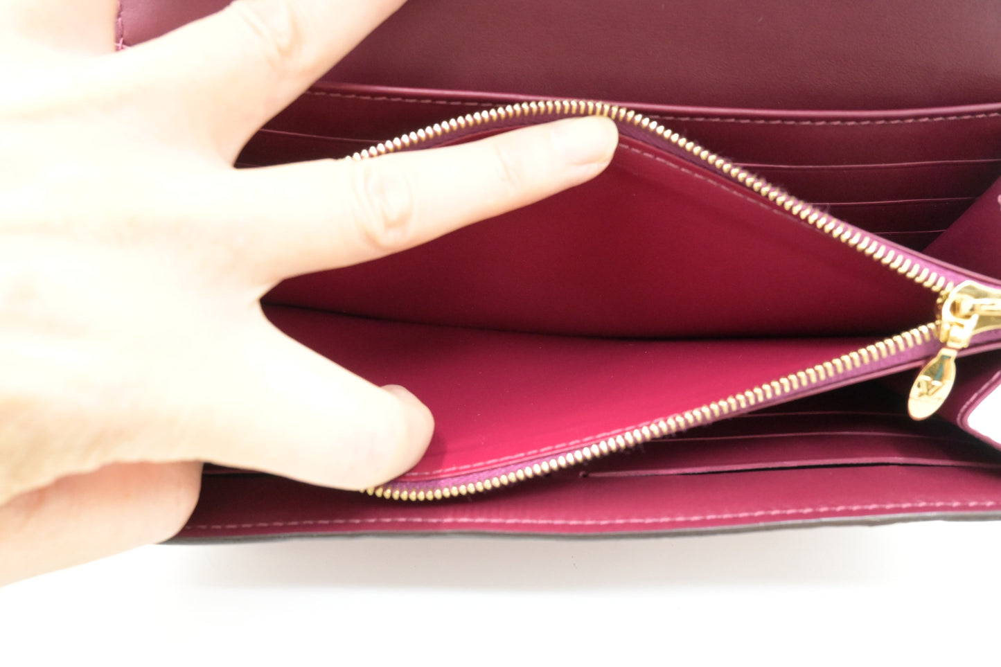 Louis Vuitton Sarah Wallet in Indian Rose Vernis Leather