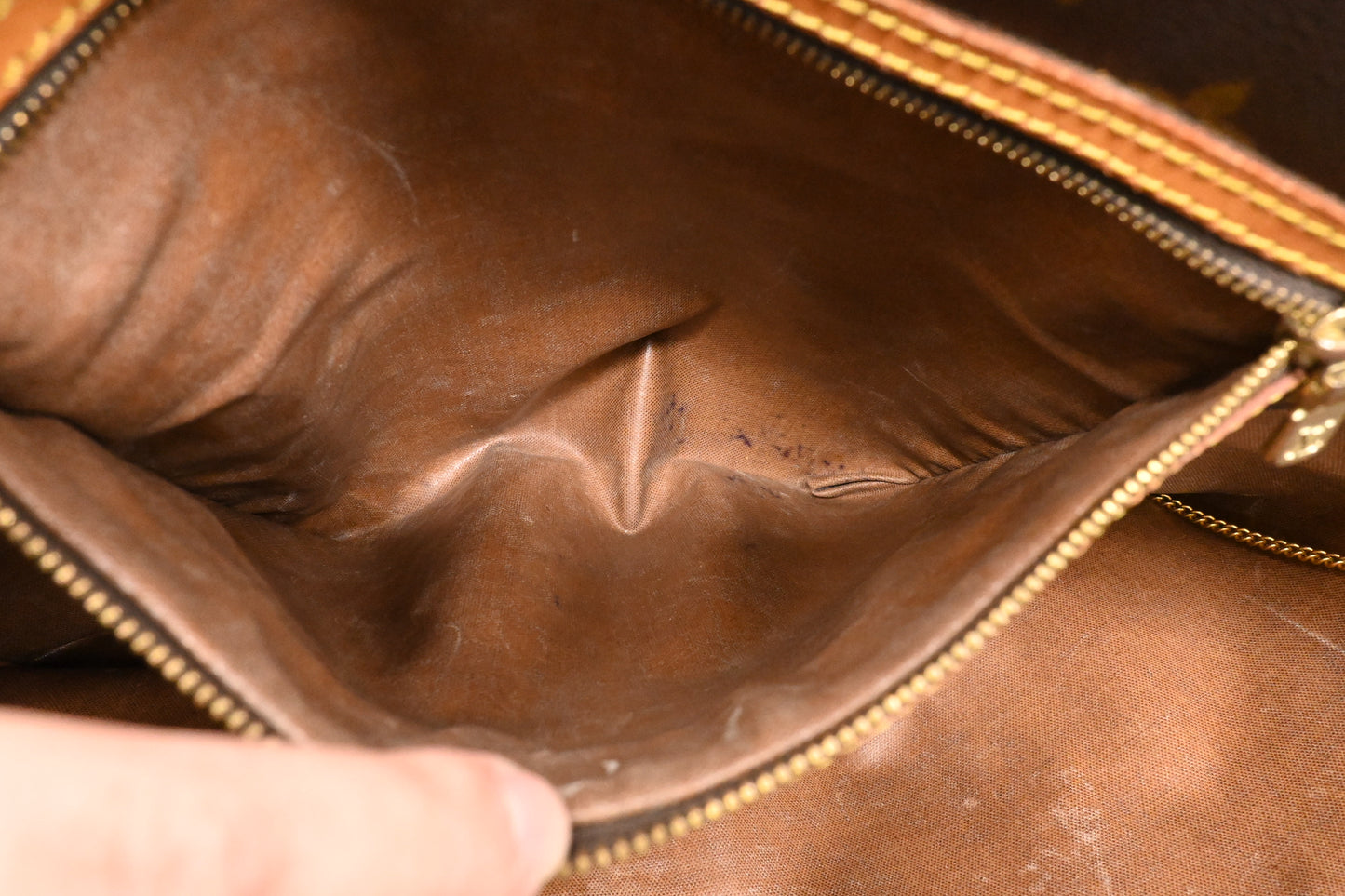 Louis Vuitton Sac Shopping 48 in Monogram Canvas