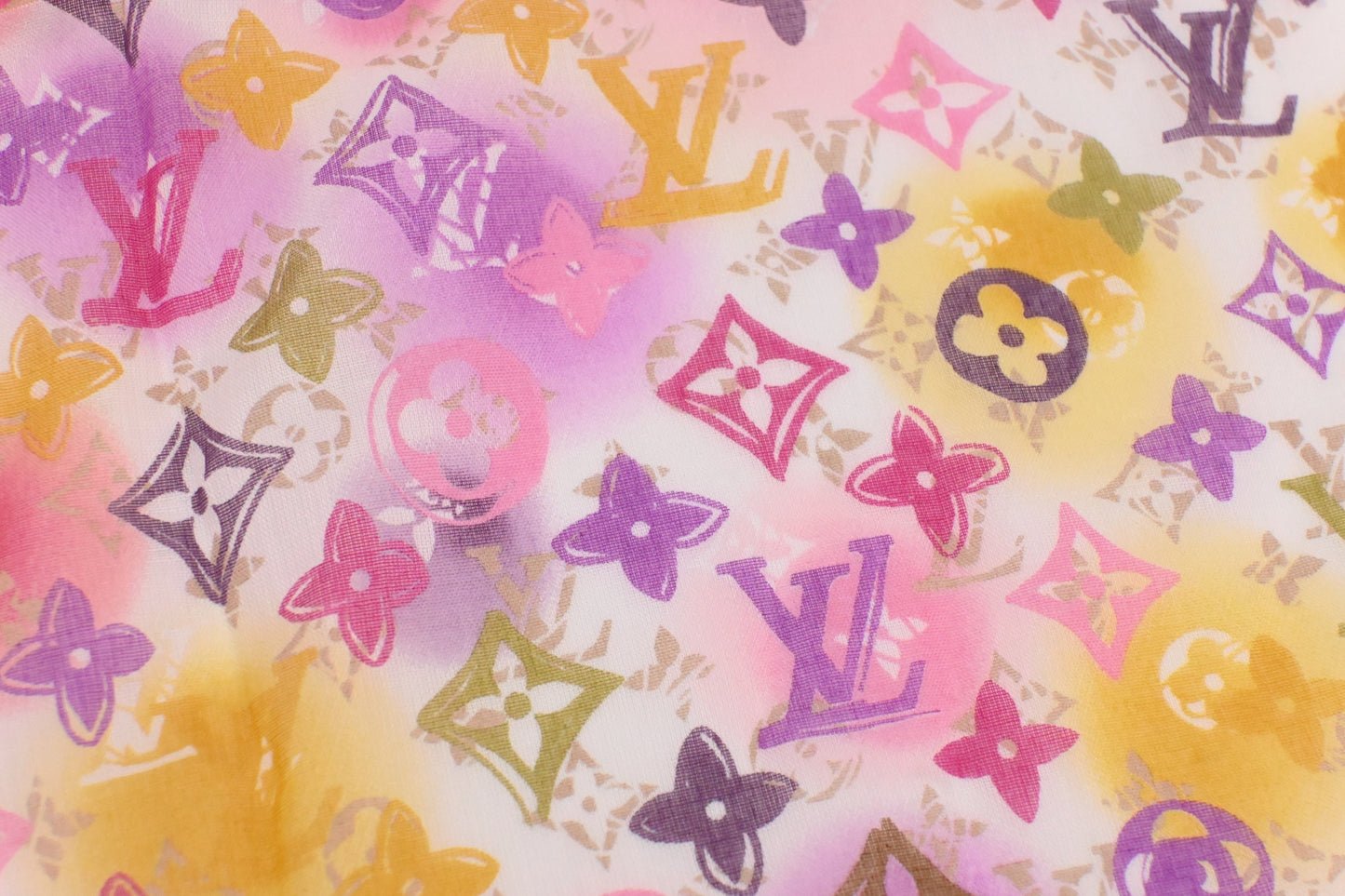 Louis Vuitton Scarf in White Multicolor Cotton